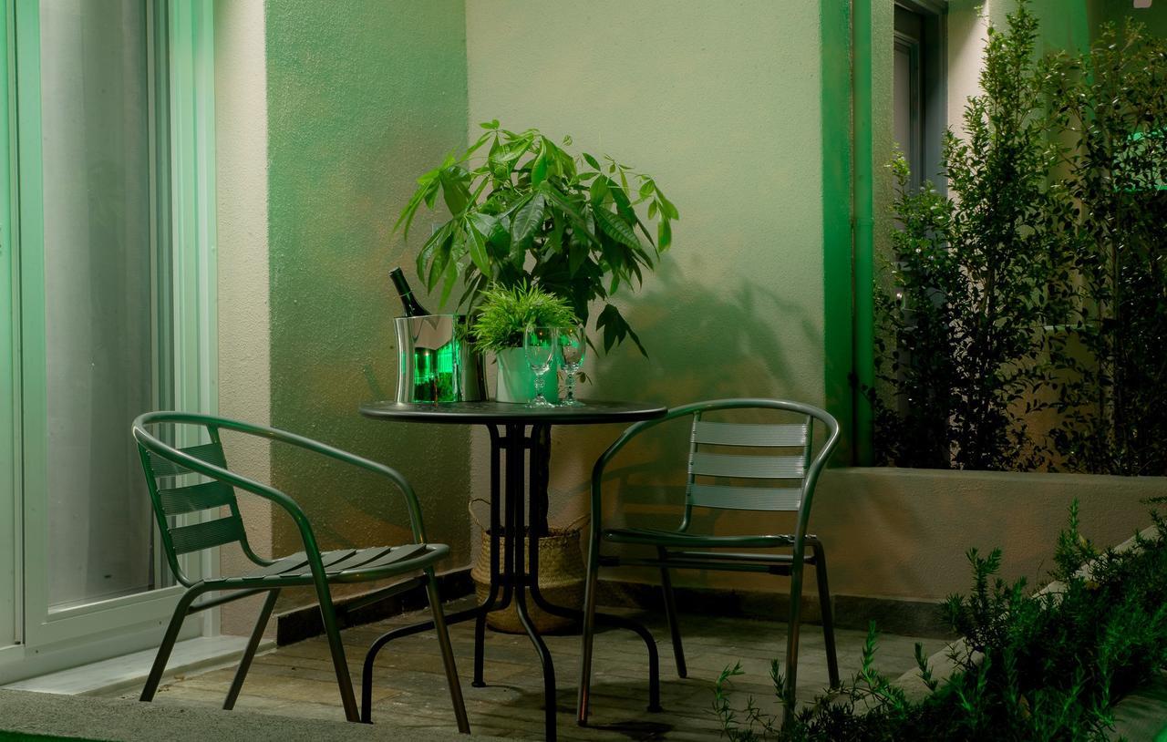 Palio Grey Apartments Palaiontsiflikion Luaran gambar